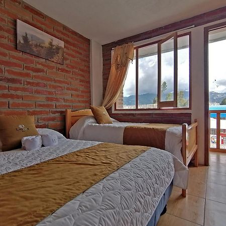 Lagoon Hotel Chugchilán 外观 照片