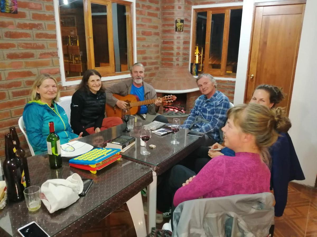 Lagoon Hotel Chugchilán 外观 照片