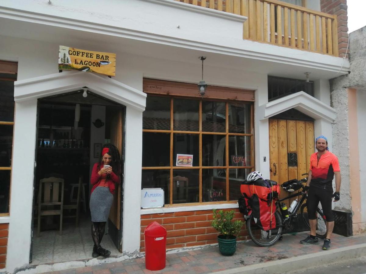 Lagoon Hotel Chugchilán 外观 照片