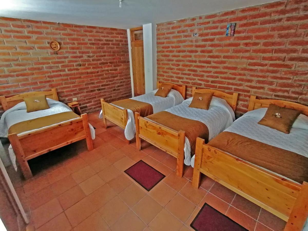 Lagoon Hotel Chugchilán 外观 照片