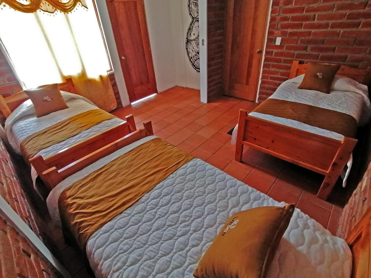 Lagoon Hotel Chugchilán 外观 照片