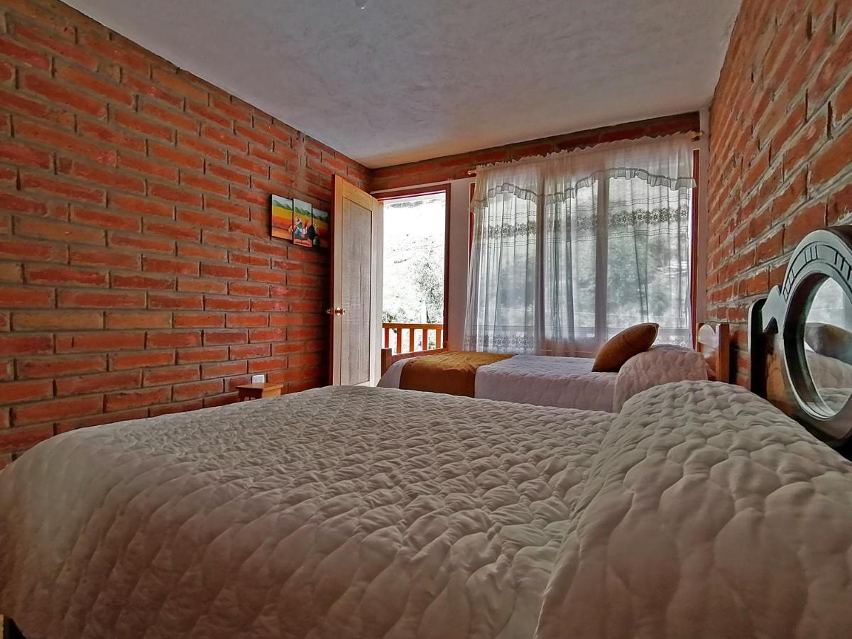 Lagoon Hotel Chugchilán 外观 照片