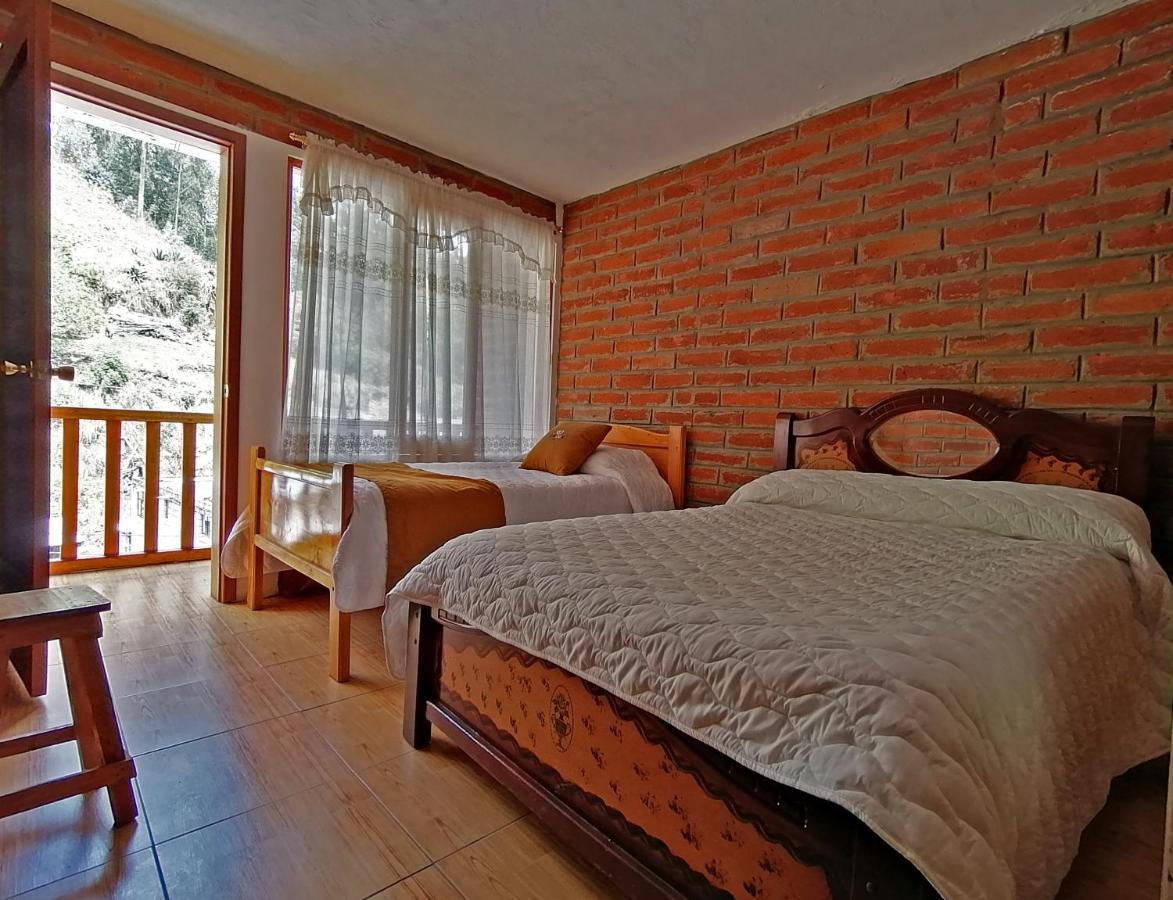 Lagoon Hotel Chugchilán 外观 照片