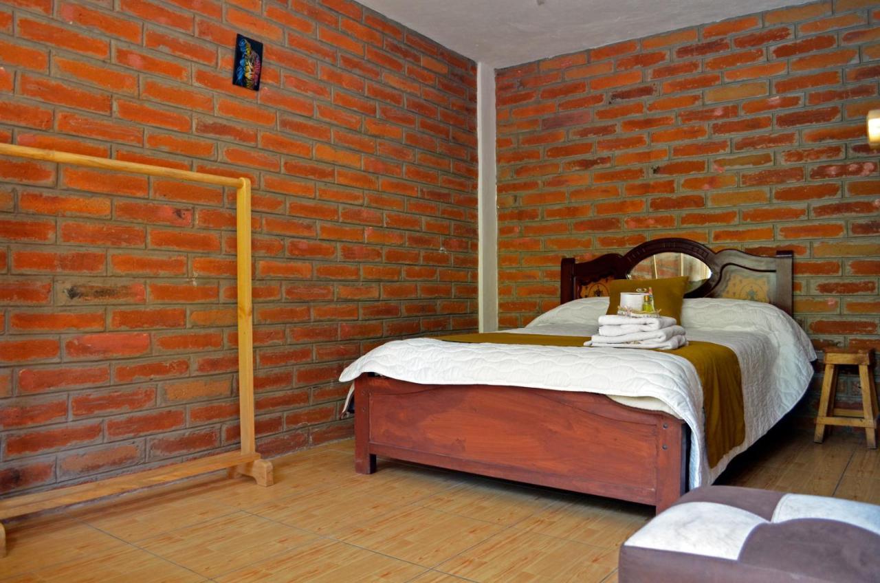 Lagoon Hotel Chugchilán 外观 照片