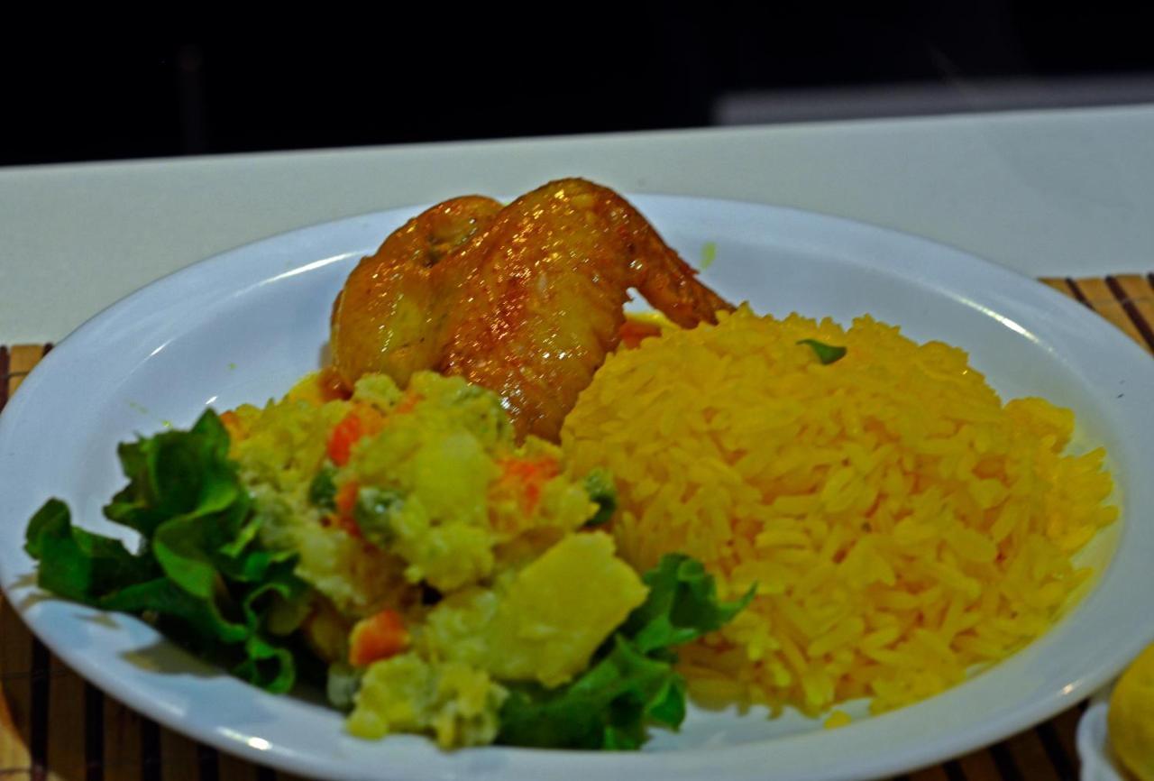 Lagoon Hotel Chugchilán 外观 照片