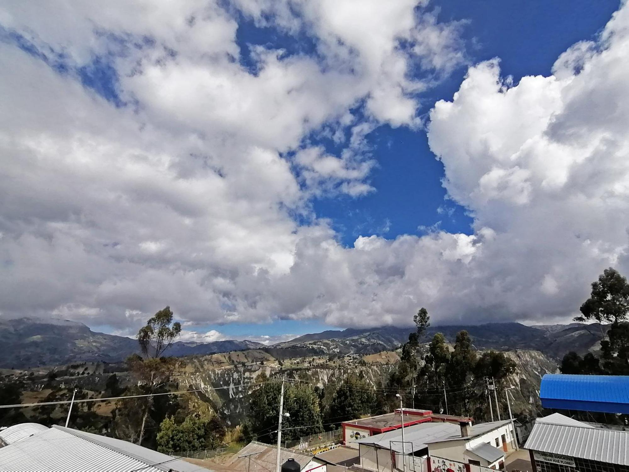 Lagoon Hotel Chugchilán 外观 照片