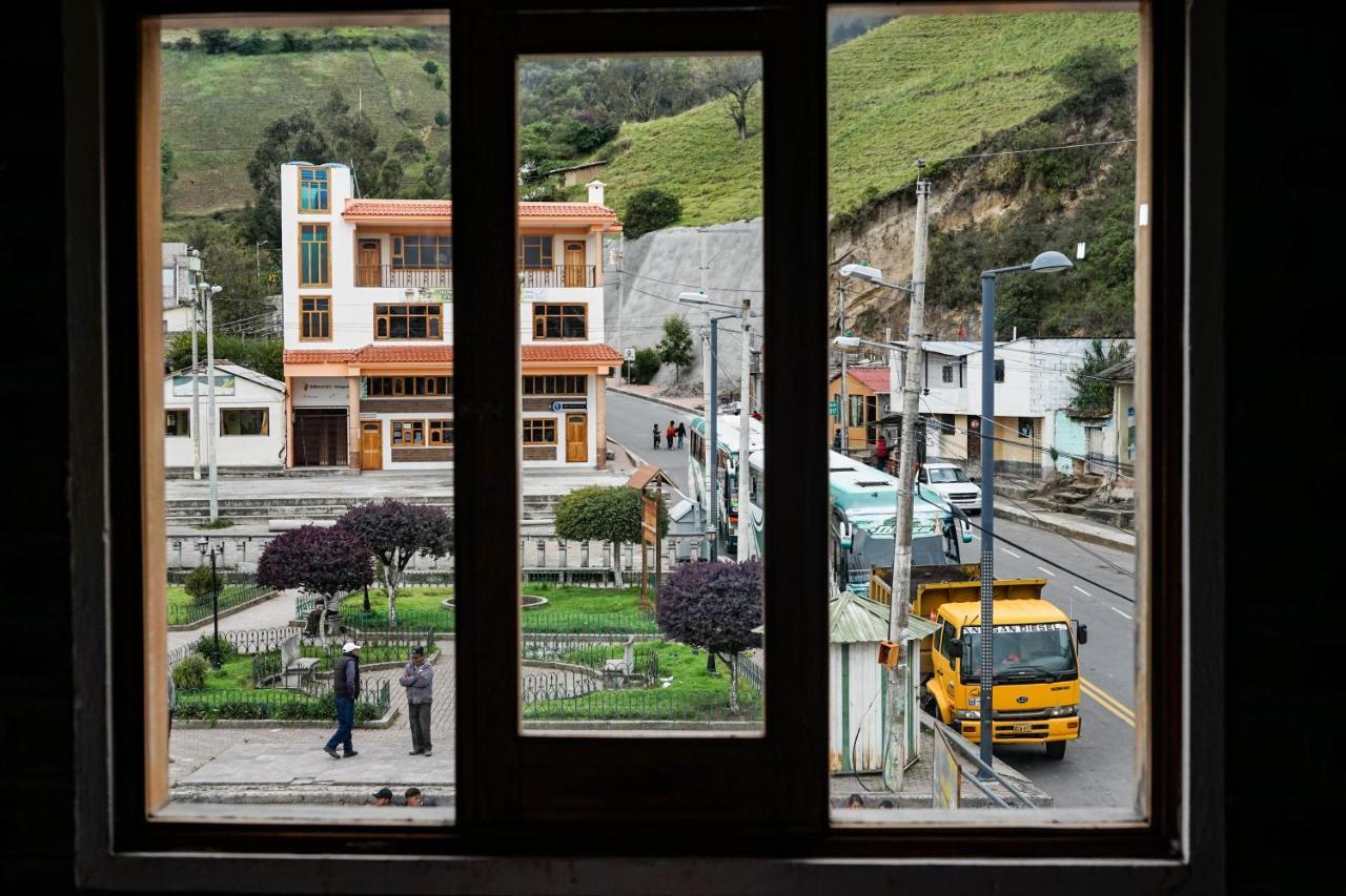 Lagoon Hotel Chugchilán 外观 照片